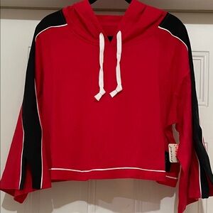 FP Movement Outfield Layer Top               NWT XL